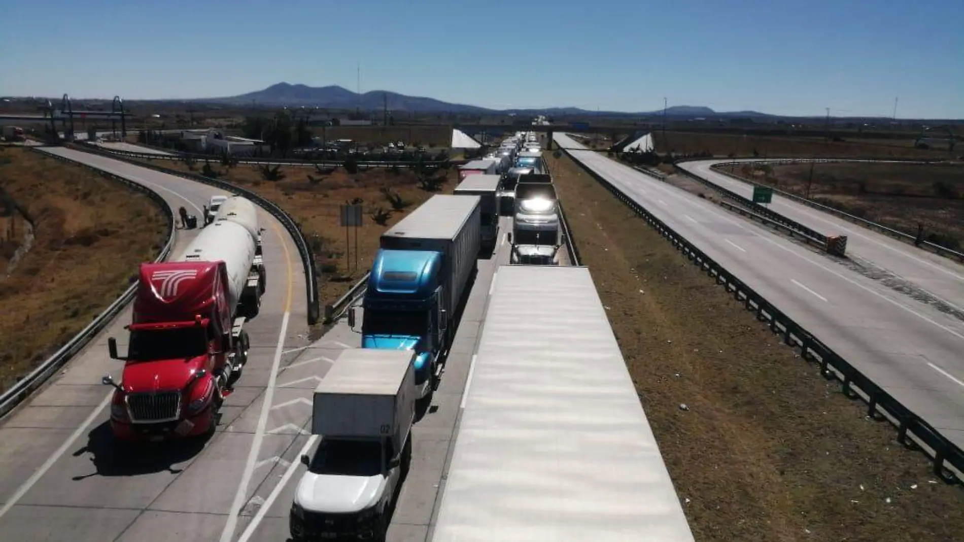 cierre carretera Arco Norte ejiatarios (5)